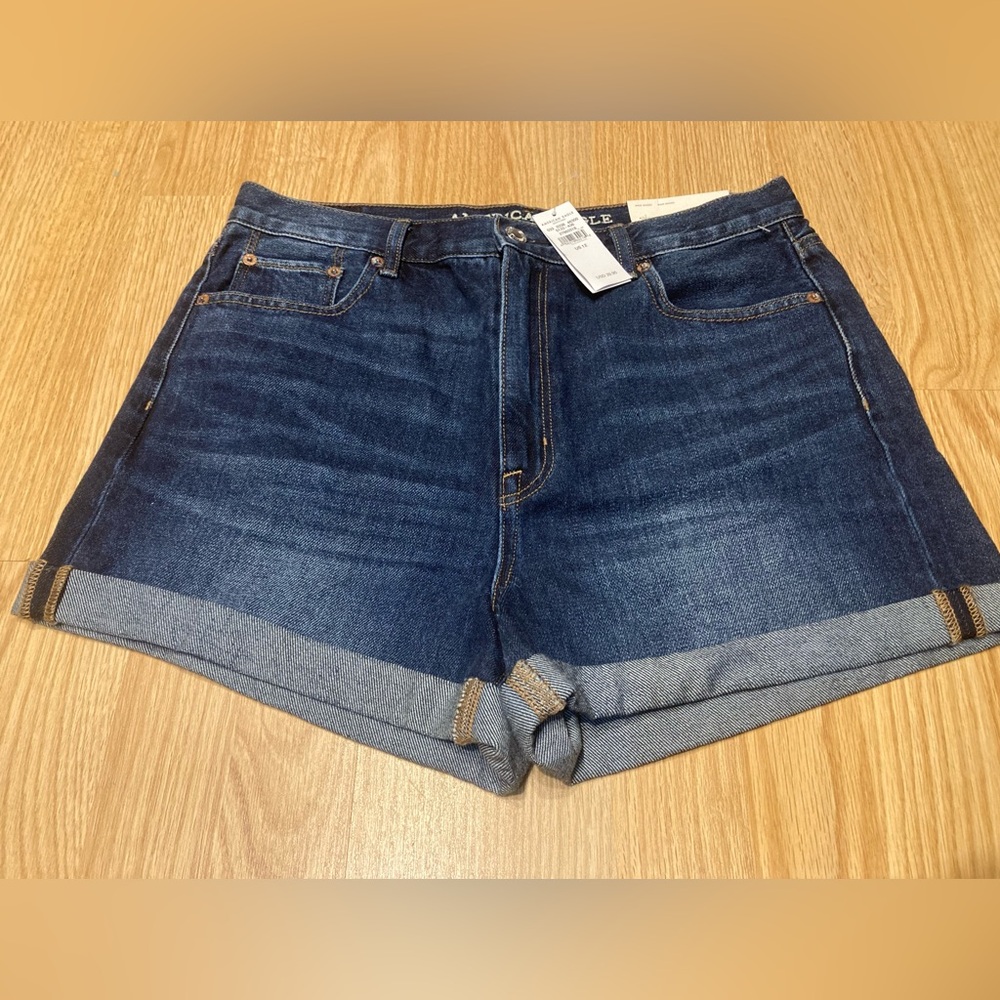American Eagle Outfitters Dark Blue Jean Mom Shorts high rise NWT Size 12